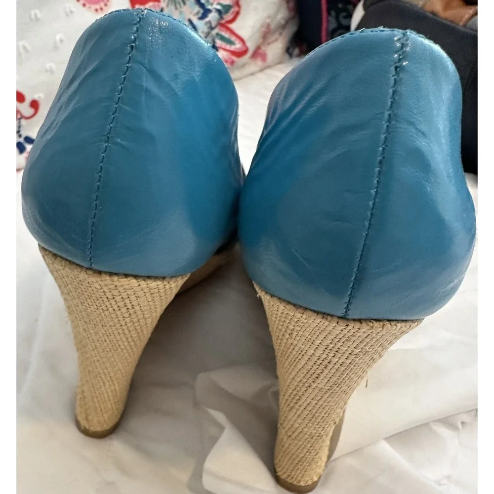 Charles by Charles David Teal Blue Patent Leather Wedge Heels Women Size 8‎